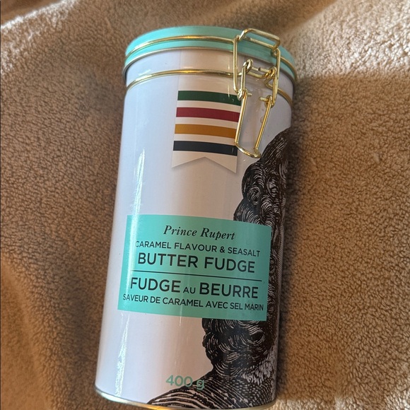 Butter Fudge Tin with Portrait Design by Hudsons Bay - Picture 2 of 7